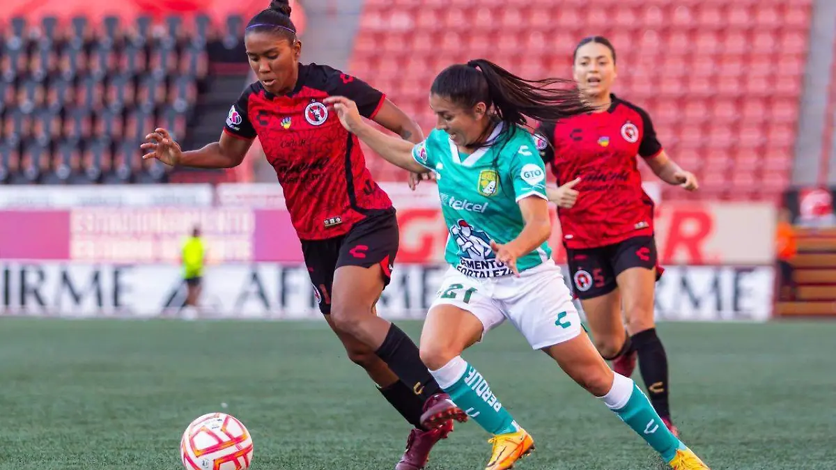 León-femenil (1)